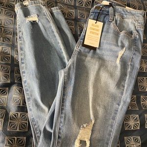 Mid rise cropped distressed  skinny jeans